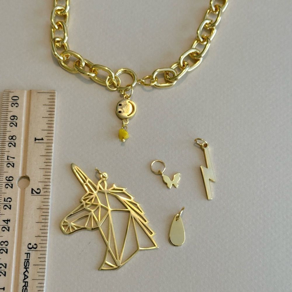 Unicorn Necklace  R871 - Picture 3 of 3